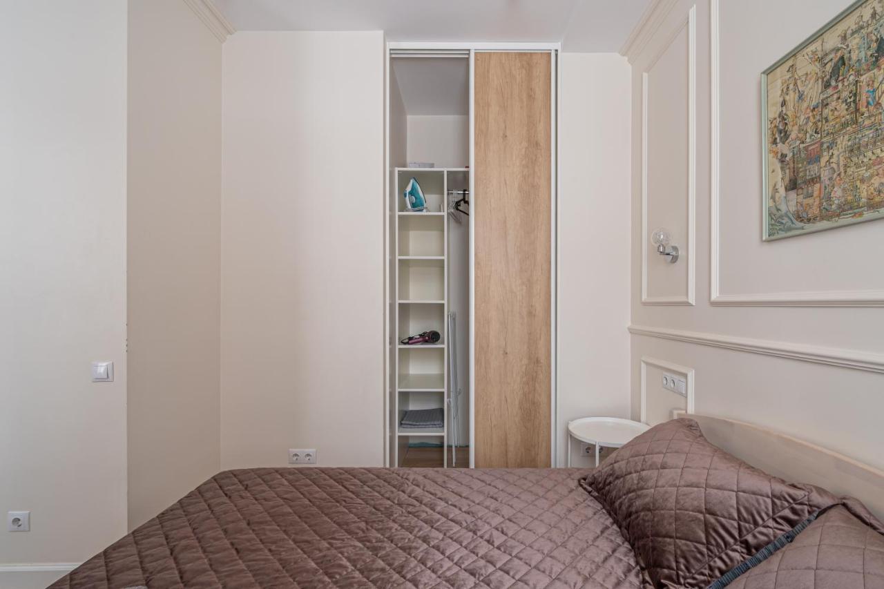 Stylish Studio Close To City Center, Cafes & Parks & Local Dining Riga Exteriör bild